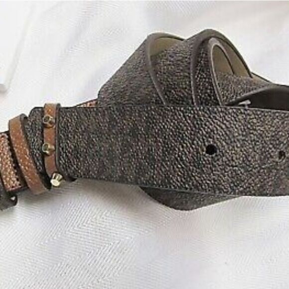 Michael Kors Logo Signature Square Gold Buckle Belt - Picture 8 of 9